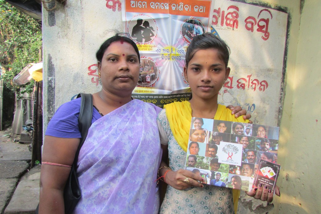 Counsellors like Laxmipriya (left) have enabled several adolescent girls living in slums of Bhubaneswar to understand the merits of safe sex. (Copyright: Rakhi Ghosh\WFS)